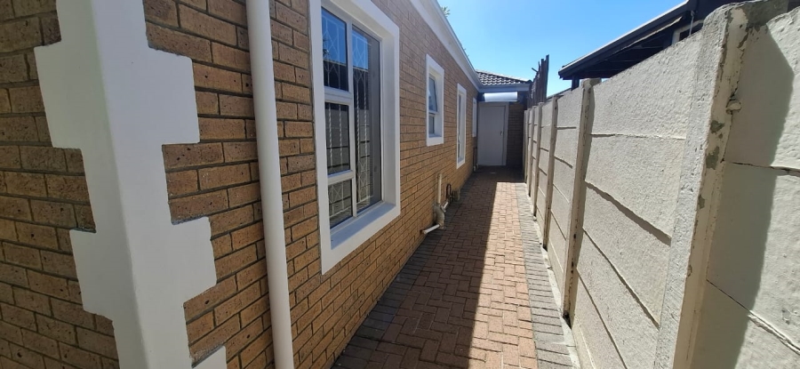 To Let 3 Bedroom Property for Rent in D